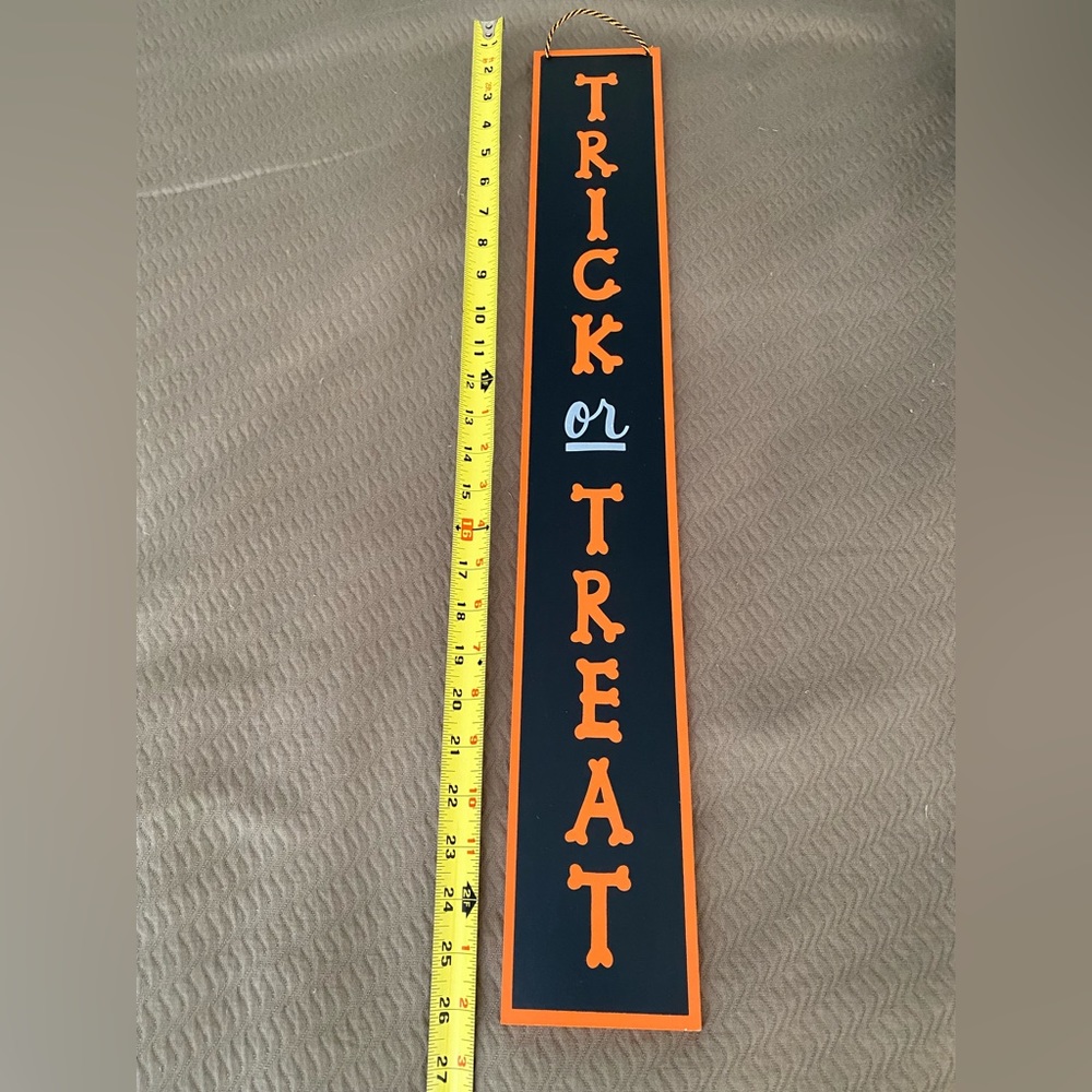 Trick or Treat Halloween decor Target Spritz NWT wooden sign 🎃 👻